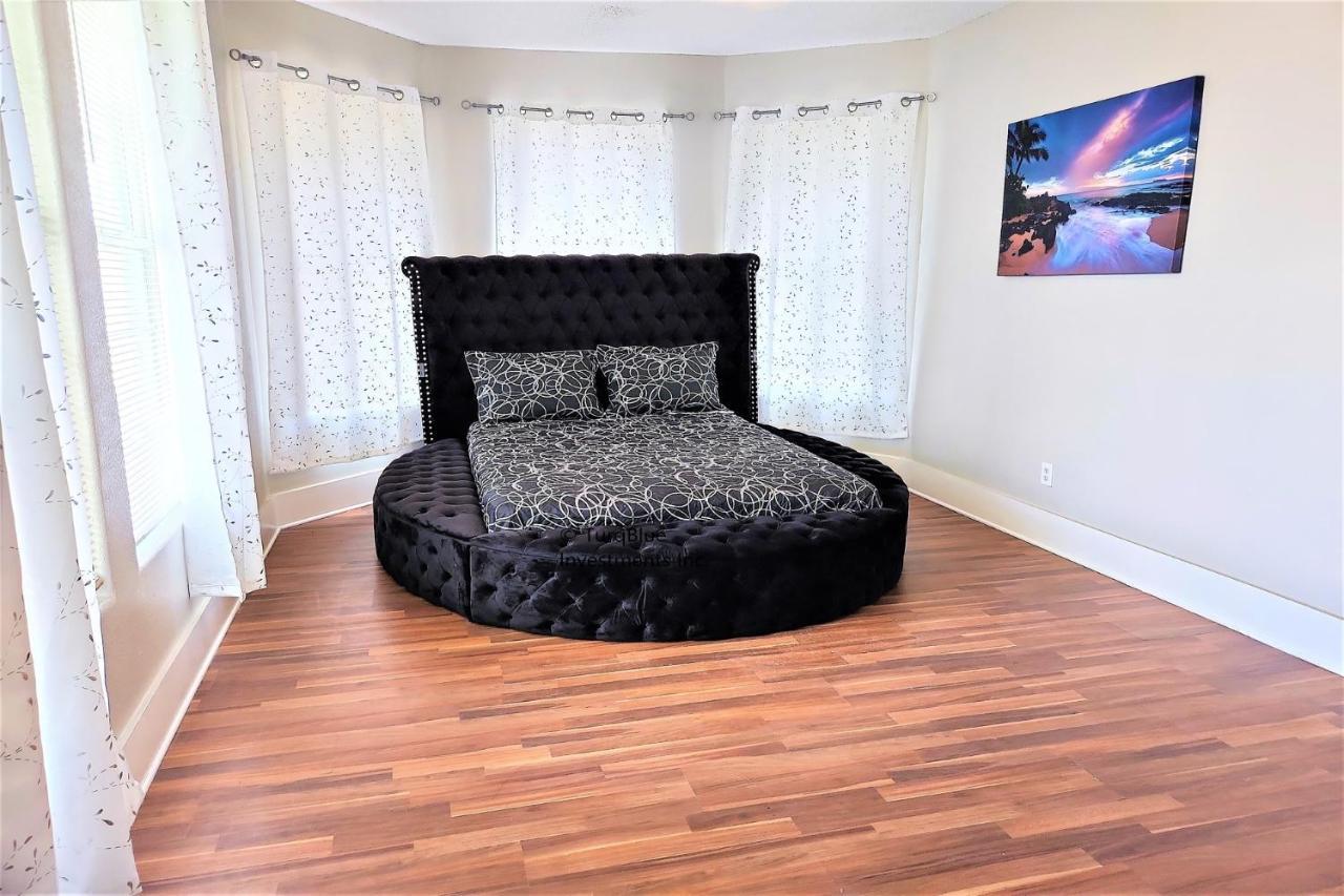 Casaazul: Beachfront Couples Retreat Near Pleasure Pier Galveston Exterior photo